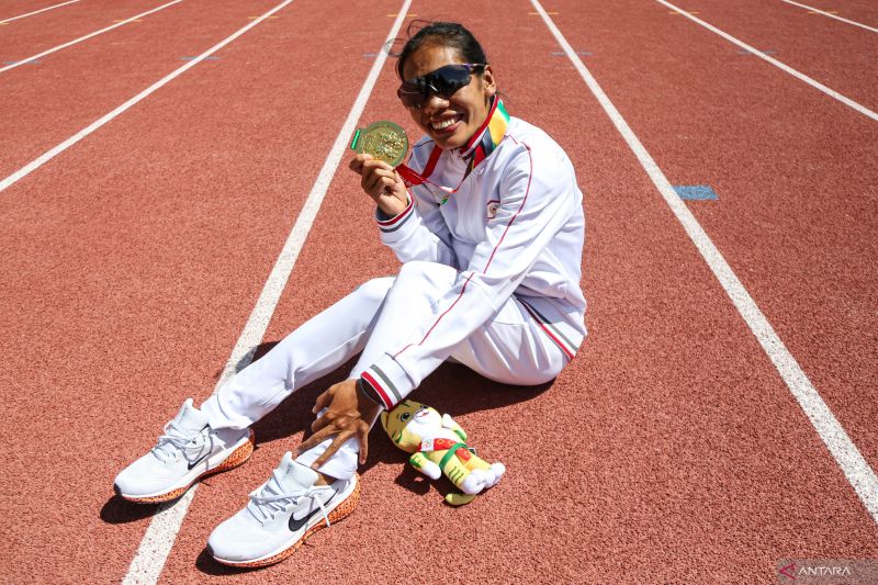 antarafoto-pon-xxi-aceh-sumut-lari-marathon-42-km-putri-190924-mz-12