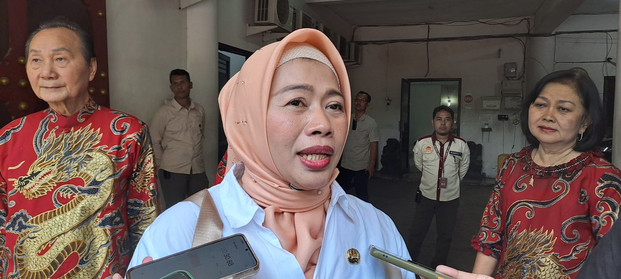 Plt Kepala Dinsos Kota Semarang Endang Sarwiningsih. (matasemarang.com/Lia Dina)