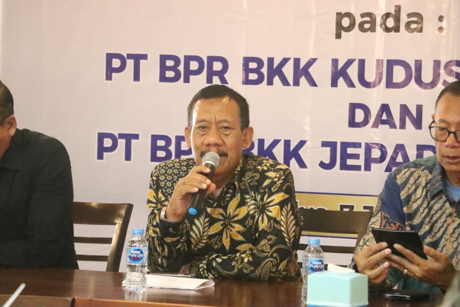 Komisi C DPRD Provinsi Jateng menyoroti persoalan Kredit Macet di BPR BKK Kudus dan Jepara, Kamis 8 Janauari 2026 (foto: DPRD Jateng)