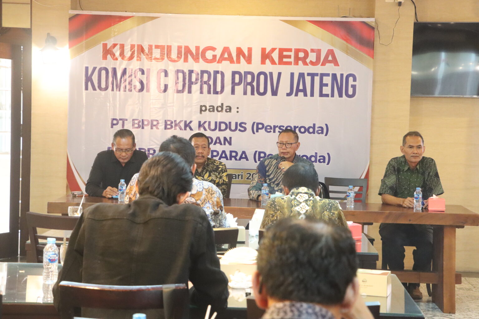 Komisi C DPRD Provinsi Jateng menyoroti persoalan Kredit Macet di BPR BKK Kudus dan Jepara, Kamis 8 Janauari 2026 (foto: DPRD Jateng)