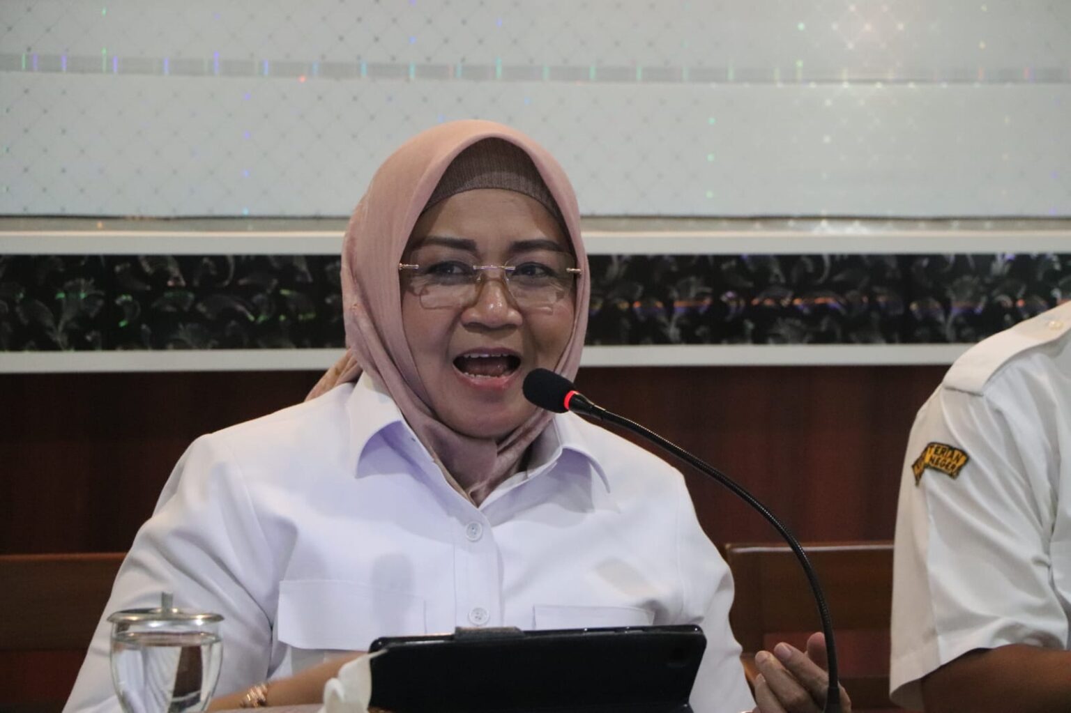 Komisi B DPRD Provinsi Jateng membahas pengelolaan hutan di Kantor DLH Kabupaten Jepara, Rabu 7 Januari 2026 (foto: DPRD Jateng)