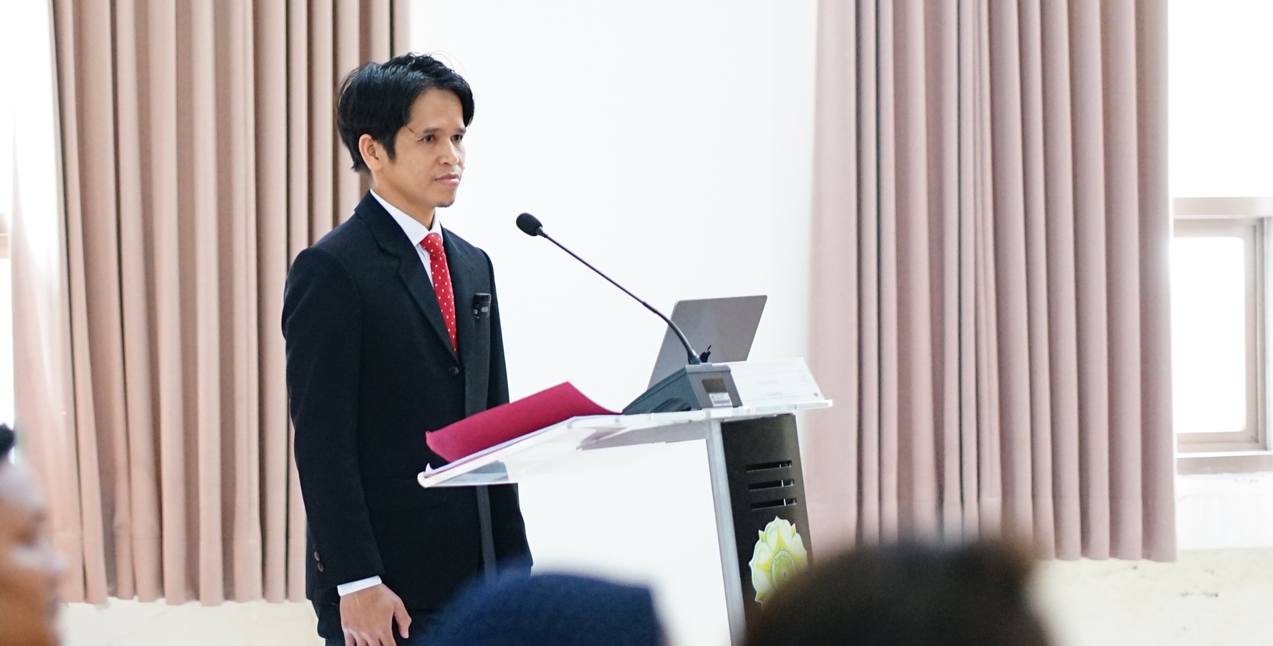 Peneliti bahasa Unnes Rahmat Petuguran. (matasemarang.com/Lia dina)