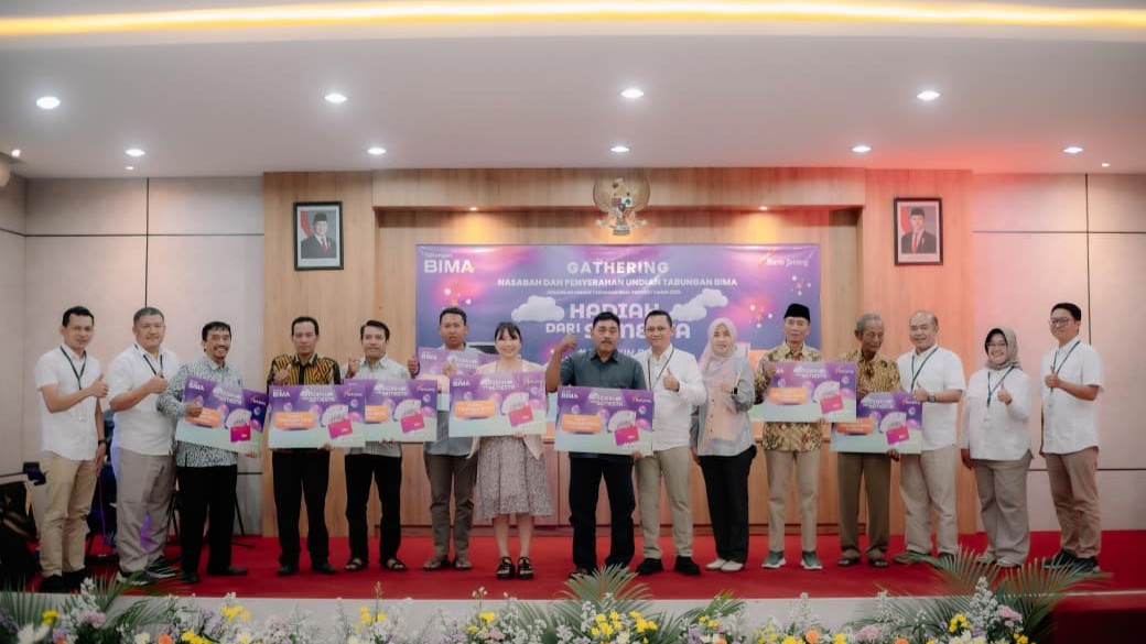 Bank Jateng Pati menggelar Gathering sekaligus penyerahan hadiah Undian Tabungan Bima (foto: Bank Jateng)