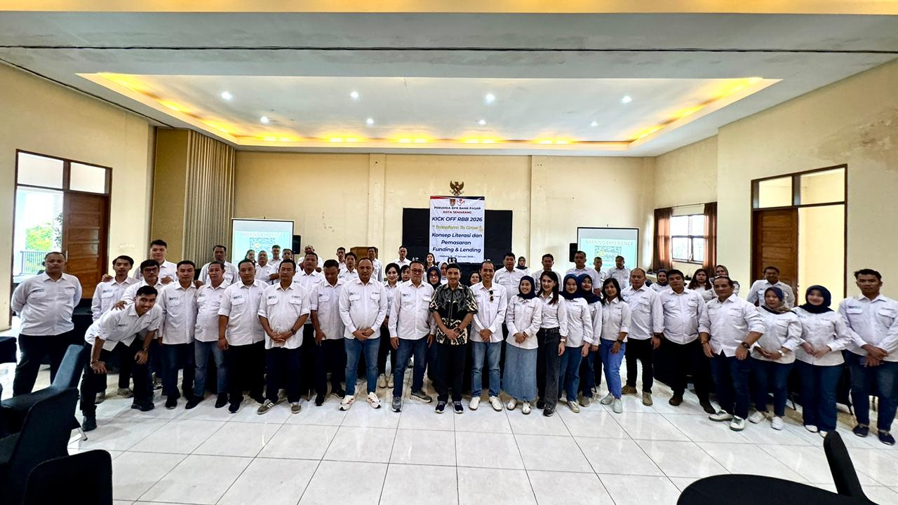 Manajemen dan karyawan BPR Bank Pasar Kota Semarang menyatukan visi melalui Kick Off RBB 2026