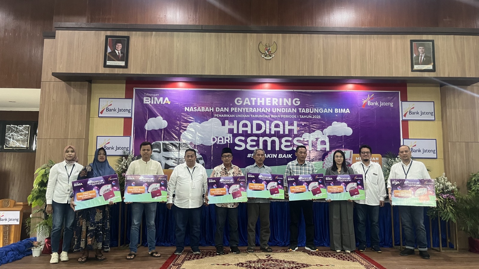 Gathering Nasabah dan Penyerahan Hadiah Undian Tabungan Bima Periode 1 Tahun 2025 di Grobogan (foto: Bank Jateng) Gathering Nasabah dan Penyerahan Hadiah Undian Tabungan Bima Periode 1 Tahun 2025 di Grobogan (foto: Bank Jateng)