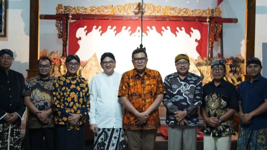Wakil Ketua DPRD Jateng Mohammad Saleh saat berbicara dalam Temu Komunitas Seni dan Tradisi di Semarang