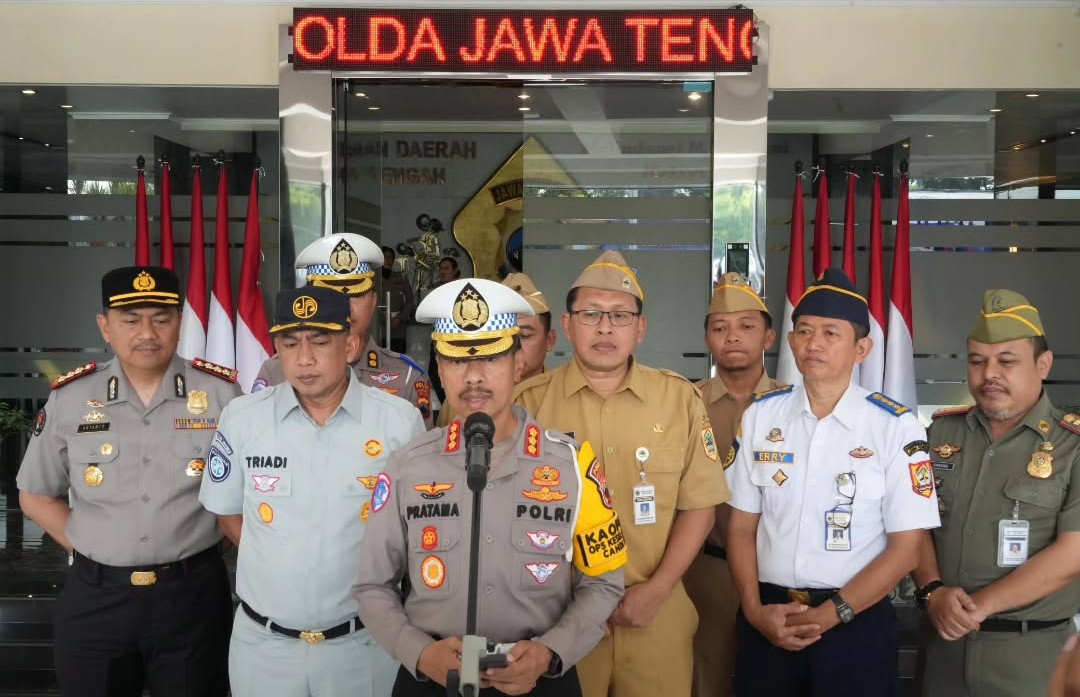 Dirlantas Polda Jateng Kombes Pol Pratama Adhyasastra menegaskan pemberitahuan ETLE hanya lewat surat fisik (foto: Polda Jateng) Dirlantas Polda Jateng Kombes Pol Pratama Adhyasastra menegaskan pemberitahuan ETLE hanya lewat surat fisik (foto: Polda Jateng)