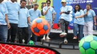 Sekda Jateng Sumarno saat menghadiri TVRI Kick Off Piala Dunia 2026 di Car Free Day Semarang, Minggu 1 Februari 2026 (foto: Pemprov Jateng)