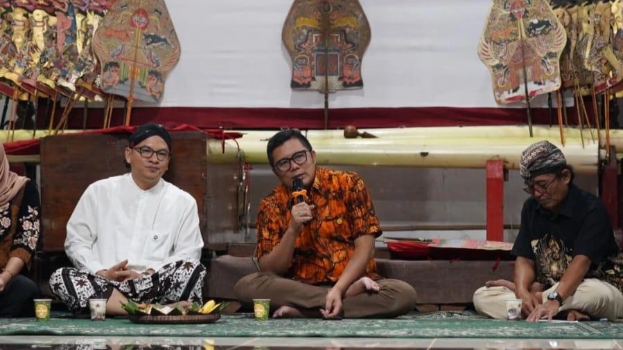 Wakil Ketua DPRD Jateng Mohammad Saleh saat berbicara dalam Temu Komunitas Seni dan Tradisi di Semarang
