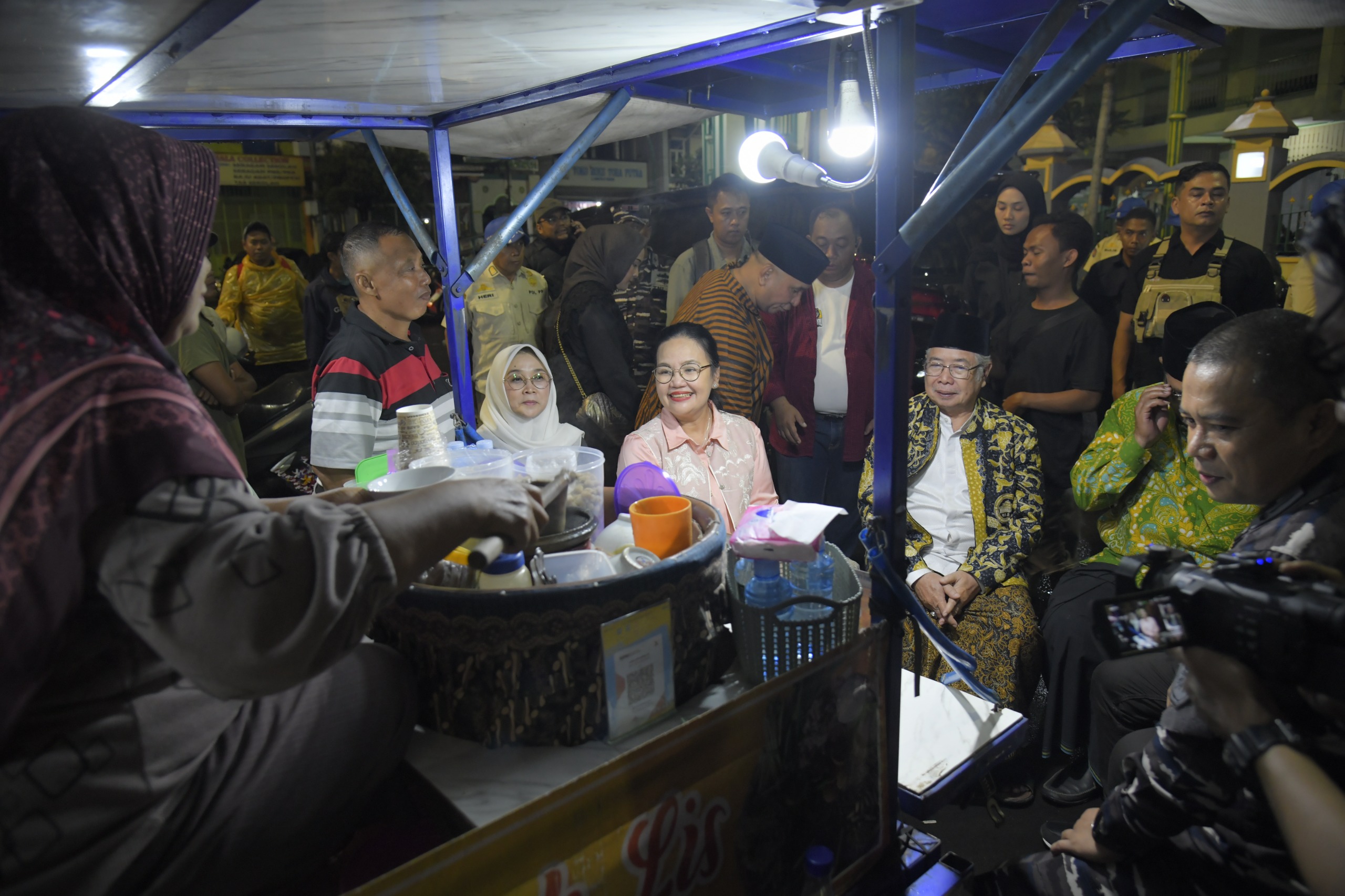 Wali Kota Semarang saat mengunjungi Pasar Rakyat Dugderan. (maatsemarang.com/Lia Dina)