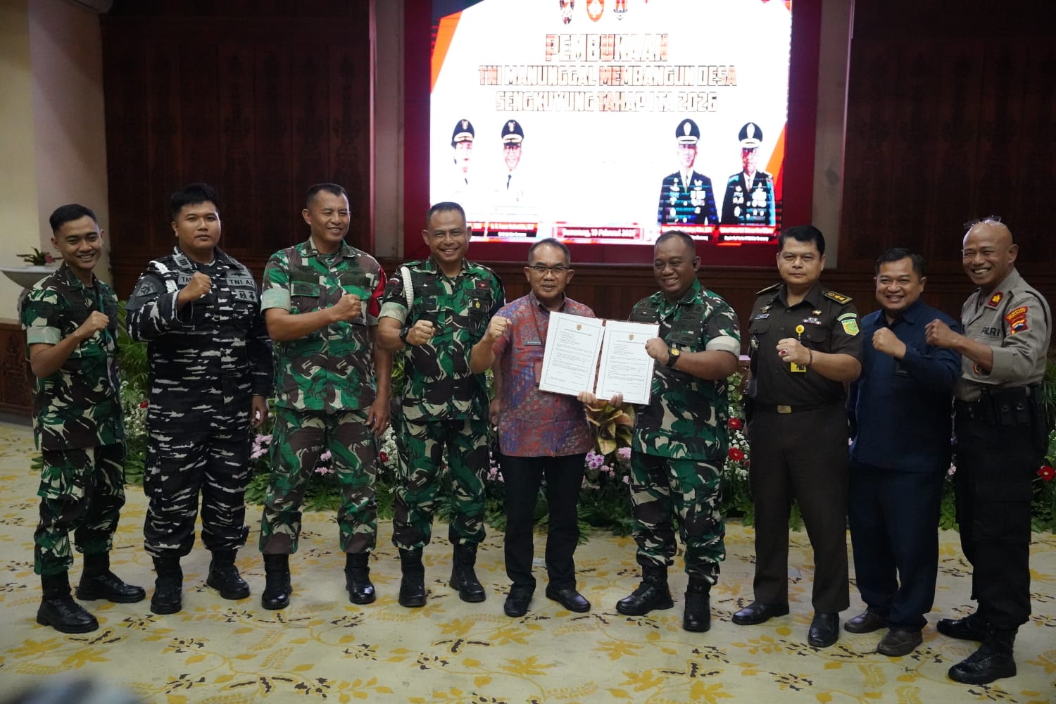 penandatanganan berita acara pelaksanaan program TMMD Sengkuyung tahap I 2026. (matasemarang.com/Lia Dina)