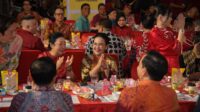 Wali Kota Ssemarang Hadiri gelaran Tuk Panjang di Pasar Imlek Semawis. (matasemarang.com/Lia dina) Wali Kota Ssemarang Hadiri gelaran Tuk Panjang di Pasar Imlek Semawis. (matasemarang.com/Lia dina)