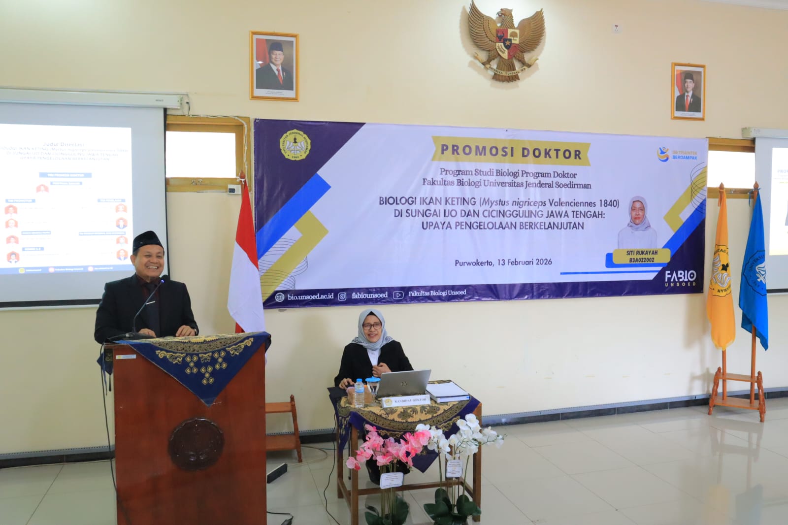 Dra. Siti Rukayah, M.Si. saat menjalani sidang terbuka promosi doktor di Program Studi S3 Biologi Unsoed (foto: Humas Unsoed)