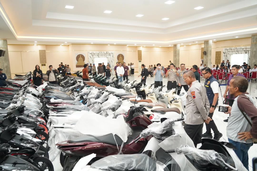 Barang bukti 87 motor hasil sitaan dari sindikat penadahan lintas provinsi (foto: Polda Jateng)