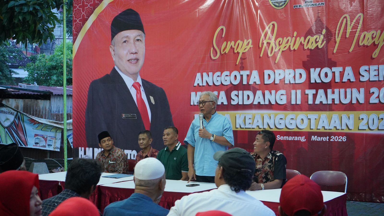 HM Rukiyanto, Ketua Komisi C DPRD Kota Semarang, saat mendengarkan aspirasi warga Bojongsalaman