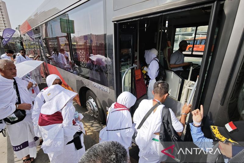 bus-shalawat-haji-Indonesia-110525-aww-6