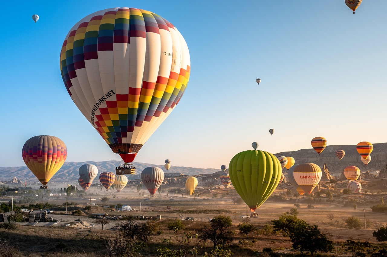 ilustrasi balon udara (pixabay/ timrael)