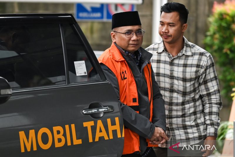 yaqut-cholil-qoumas-kembali-ke-tahanan-kpk-2760202