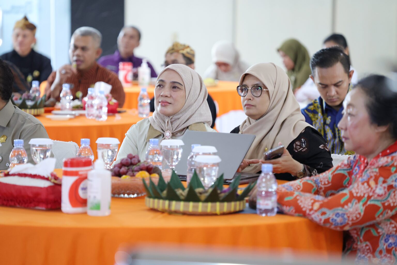 Komisi E DPRD Jateng saat berdiskusi dengan jajaran RSUD Dr. Moewardi (foto: DPRD Jateng)