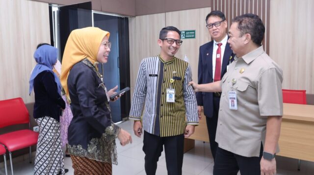 Komisi E DPRD Jateng saat berdiskusi dengan jajaran RSUD Dr. Moewardi (foto: DPRD Jateng)