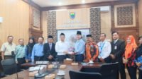 Pemkab Batang menerima 16.000 mushaf Al-Qur'an dari Ketua Majelis Pimpinan Wilayah (MPW) Pemuda Pancasila Jawa Tengah (foto: Pemkab Batang)