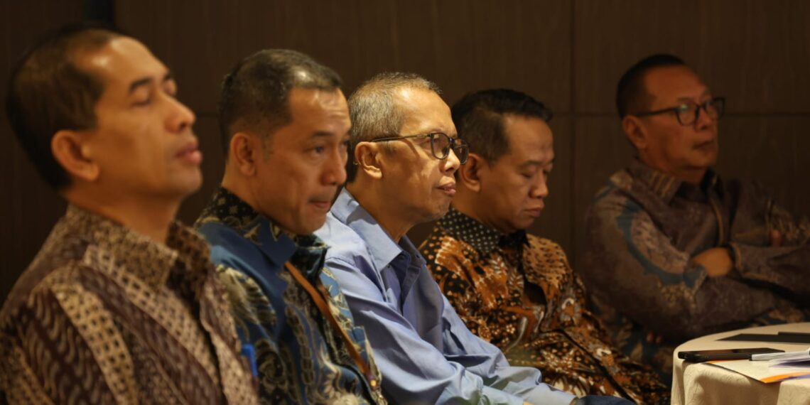 Komisi C DPRD Provinsi Jateng saat membahas perbankan syariah di Kantor Bank Jateng Syariah Cabang Yogyakarta, Kamis 12 Maret 2026 (foto: DPRD Jateng)