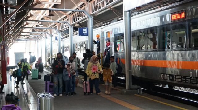 suasana di Stasiun Semarang Tawang. (matasemarang.com/Lia Dina)