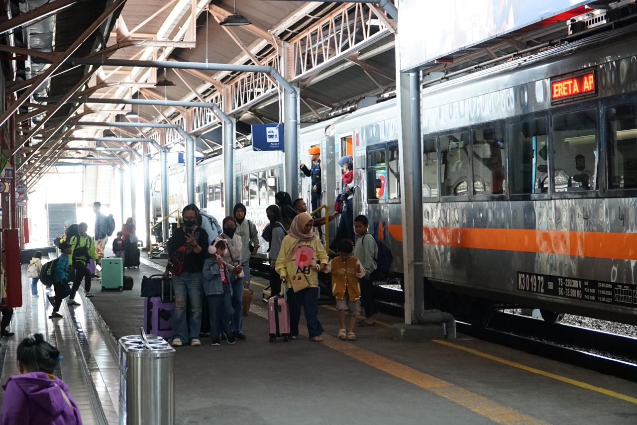 suasana di Stasiun Semarang Tawang. (matasemarang.com/Lia Dina)