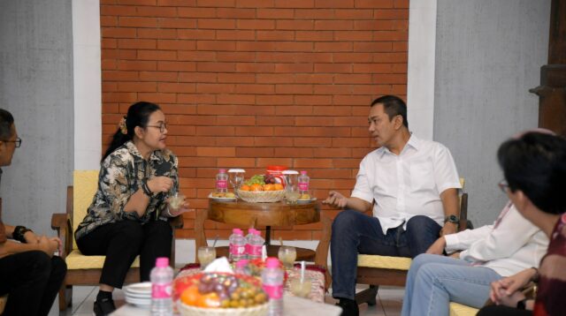 Wali kota Agustina silaturahmi ke rumah mantan wali kota semarang. (matasemarang.com/Lia Dina)