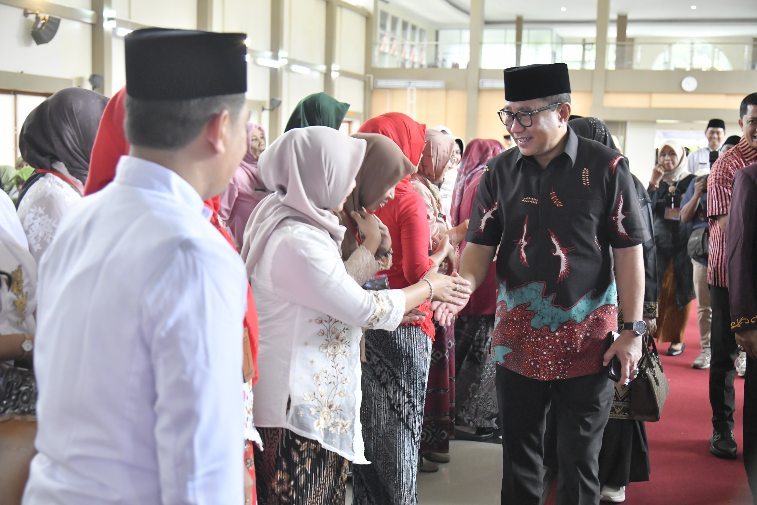 Wakil Wali Kota Semarang saat menghadiri kegiatan halal bi halal korsatpen ngaliyan. (matasemarang.com/Lia Dina)