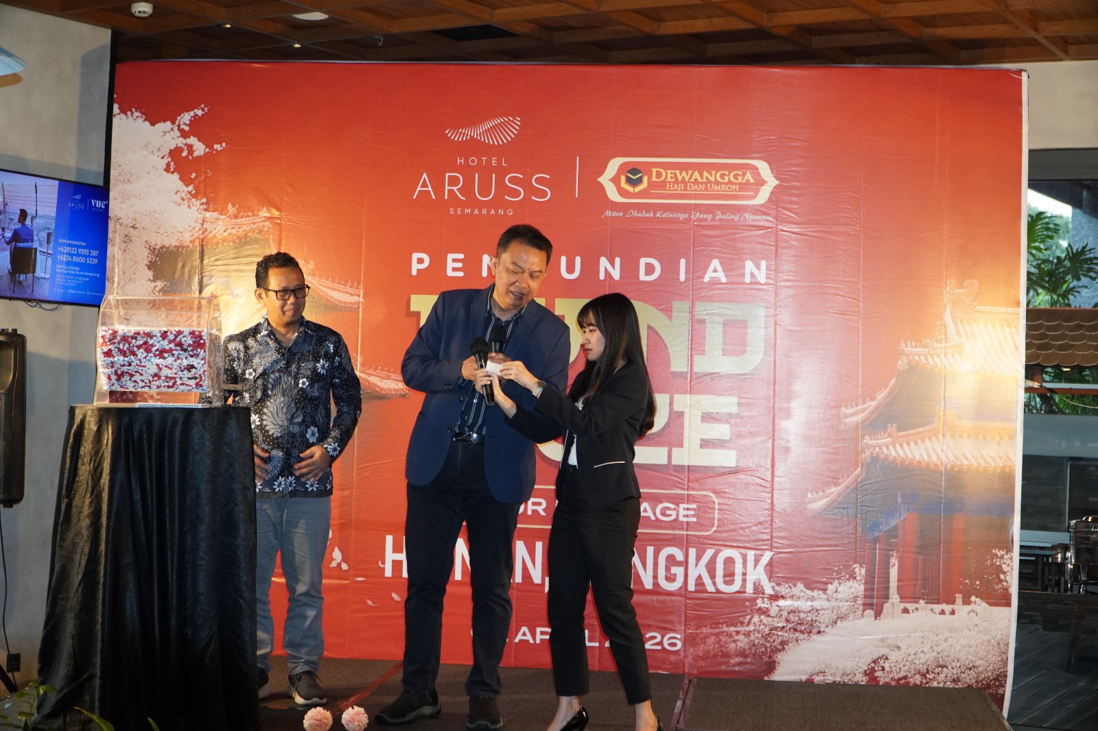 pengundian grand prize di Hotel Aruss semarang. (matasemarang.com/Lia Dina)