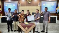 Penandatanganan kontrak pembangunan HSEB di Gedung Rektorat Unsoed, Rabu 8 April 2026 (foto: Humas Unsoed)