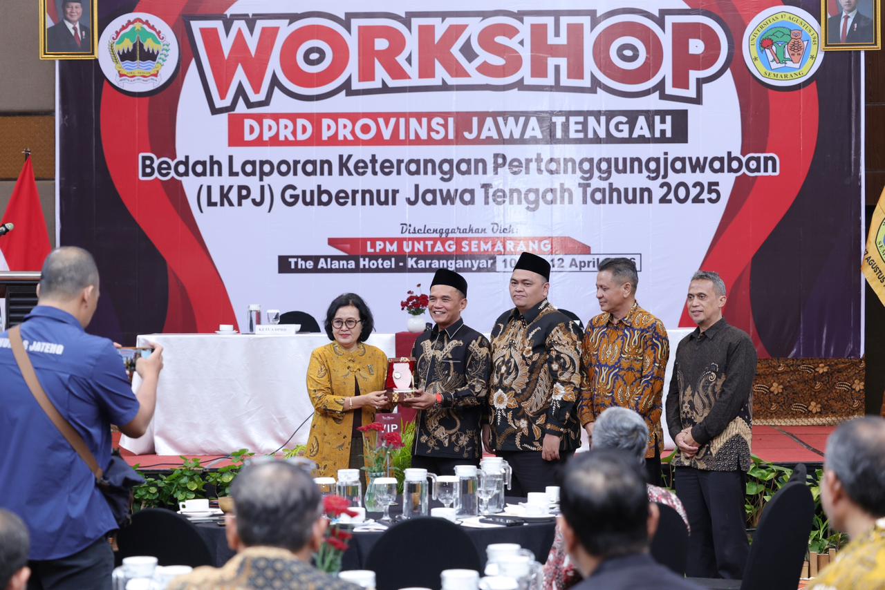 Ketua DPRD Jateng Sumanto membuka workshop bedah LKPJ 2025 di SurakartA (foto: DPRD Jateng)