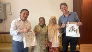 Delegasi Kedubes Belanda mengunjungi Galeri Industri Kreatif Semarang