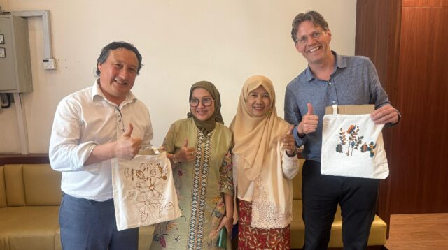 Delegasi Kedubes Belanda mengunjungi Galeri Industri Kreatif Semarang