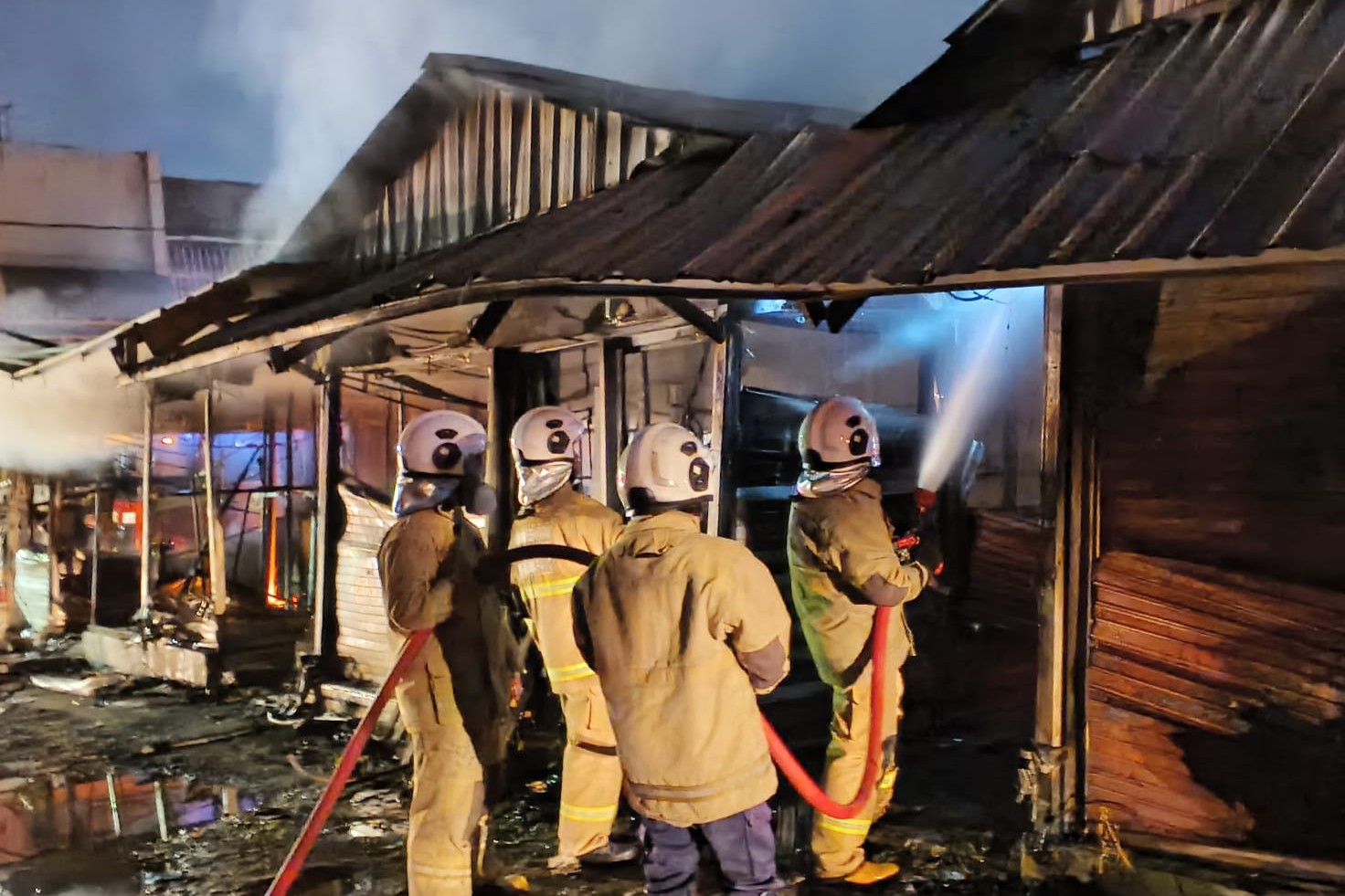 Kebakaran Pasar Kanjengan (foto: Damkar Kota Semarang)