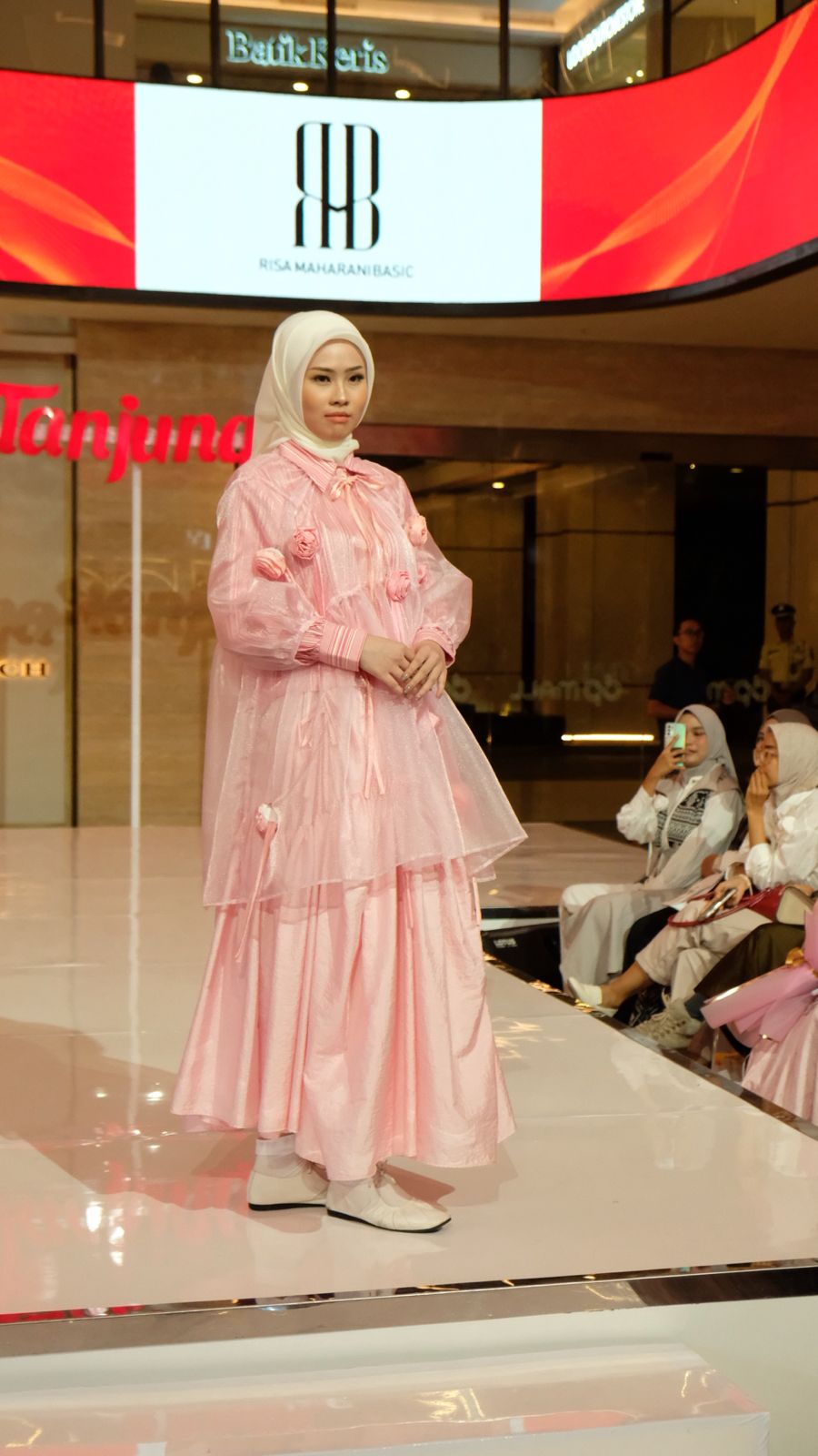 Karya Desainer Risa Maharani