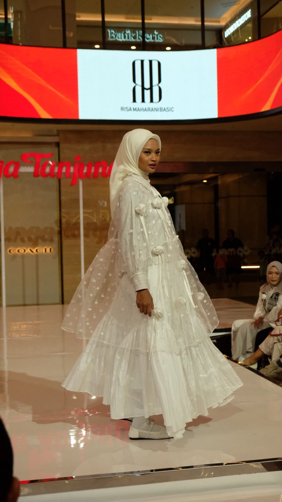 Karya Desainer Risa Maharani