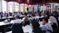 OJK Jawa Tengah melaksanakan Training of Trainers (ToT) bagi guru PGRI dan pengurus OSIS SMA/MA/SMK, 20 Mei 2026 (foto: OJK Jateng)