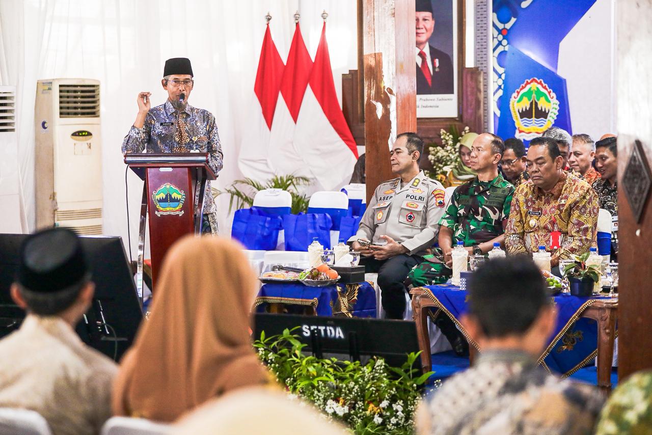 Sekda Jateng Sumarno saat bertemu dengan kepala daerah Kedungsepur, Jumat 29 Mei 2025 (foto: Pemprov Jateng)