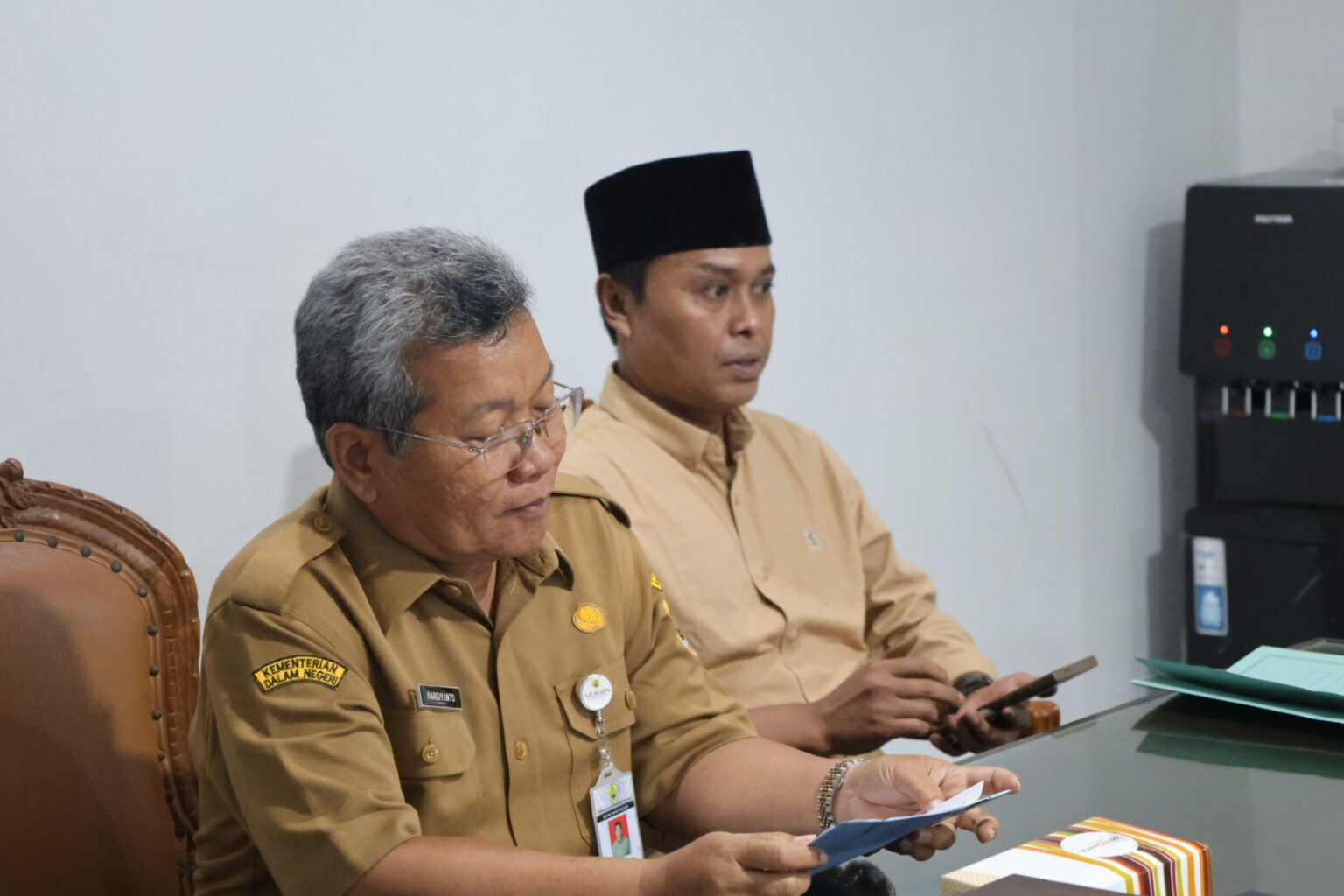 Komisi A DPRD Provinsi Jateng membahas pelayanan publik di Kantor Setda Kabupaten Sragen, Senin 25 Mei 2026 (foto: DPRD Jateng) Komisi A DPRD Provinsi Jateng membahas pelayanan publik di Kantor Setda Kabupaten Sragen, Senin 25 Mei 2026 (foto: DPRD Jateng)
