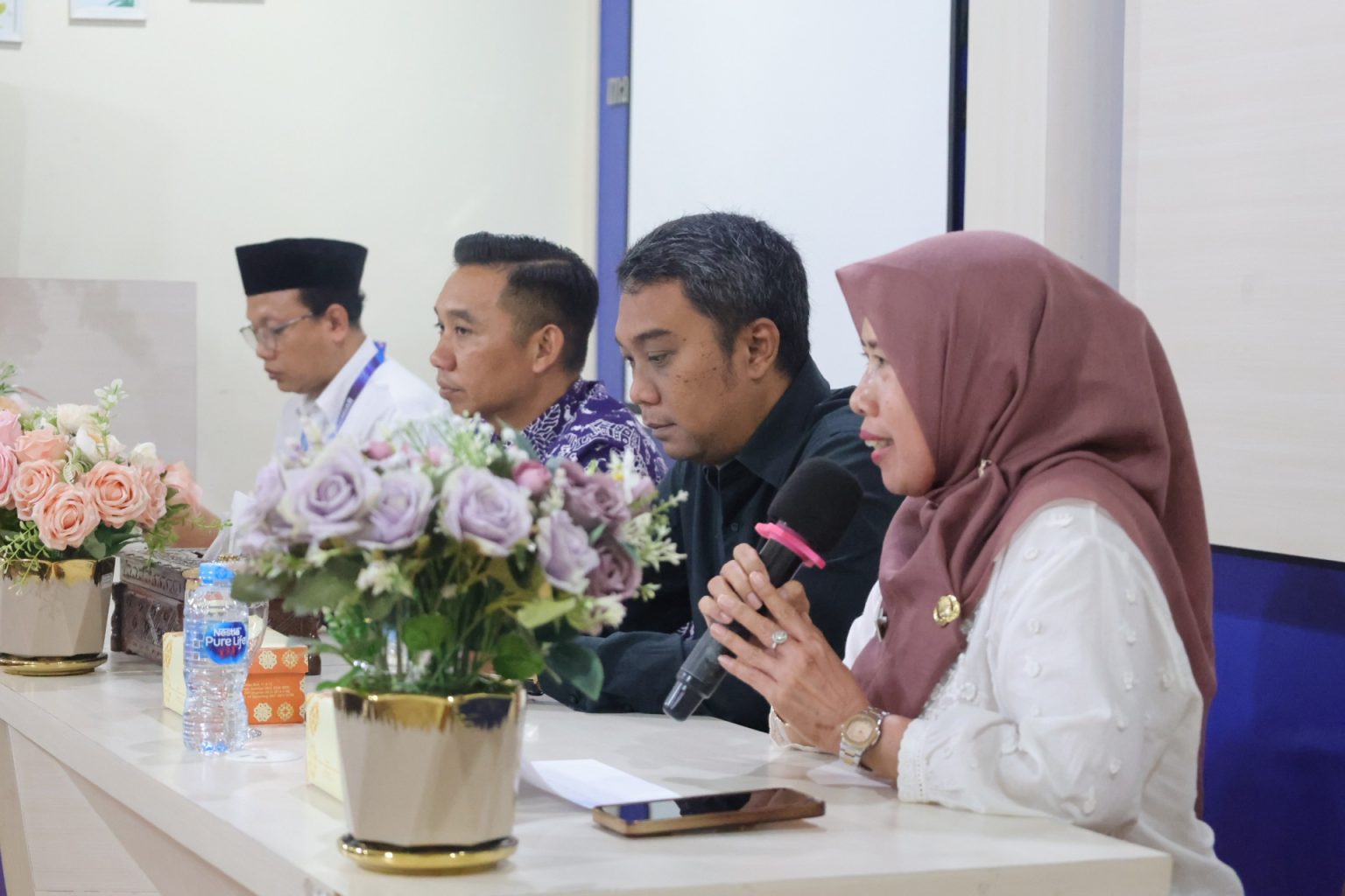 Komisi E DPRD Jateng monitoring pelaksanaan SPMB di SMA Negeri 1 Ungaran, 12 Juni 2026 (foto: DPRD Jateng)