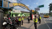 Patroli Polres Semarang dilakukan di sekolah dan pusat keramaian guna mencegah konvoi dan aksi merugikan (foto: Polres Semarang)