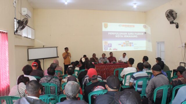 pembinaan dan penyuluhan terhadap juru parkir di Kelurahan Purwodinatan, Semarang tengah. (matasemarang.com/Lia dina)