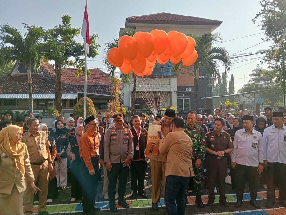 Pencanangan Sensus Ekonomi 2026 di Halaman BPS Jepara, Senin 15 Juni 2026 (foto: Pemkab Jepara) Pencanangan Sensus Ekonomi 2026 di Halaman BPS Jepara, Senin 15 Juni 2026 (foto: Pemkab Jepara)