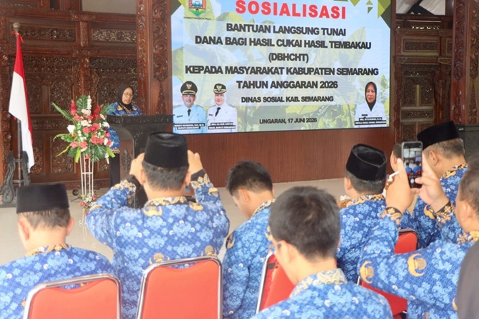 Pemkab Semarang sosialisasi BLT DBHCHT 2026 di pendapa rumah dinas bupati pada 17 Juni 2026 (foto: Pemkab Semarang) Pemkab Semarang sosialisasi BLT DBHCHT 2026 di pendapa rumah dinas bupati pada 17 Juni 2026 (foto: Pemkab Semarang)