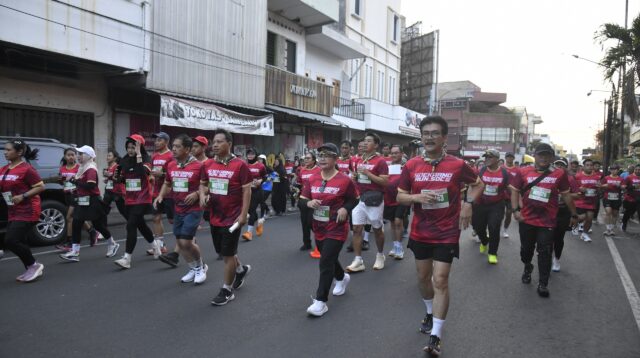 Wali Kota Semarang ikuti SOekarno Run 2026. (matasemarang.com/Lia dina)