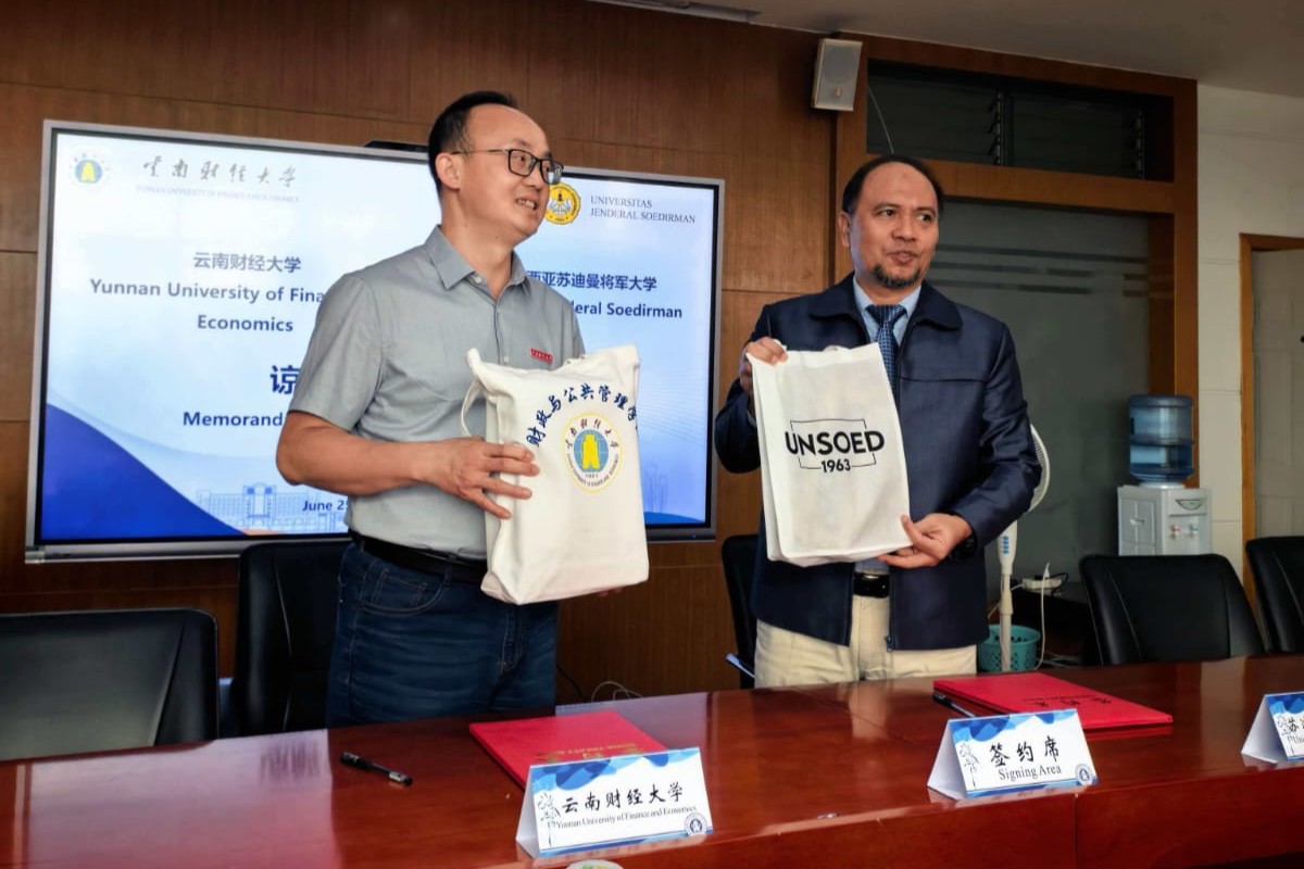 Delegasi Unsoed dan YUFE berfoto bersama usai penandatanganan kerja sama internasional, 25 Juni 2026 (foto: Humas Unsoed)