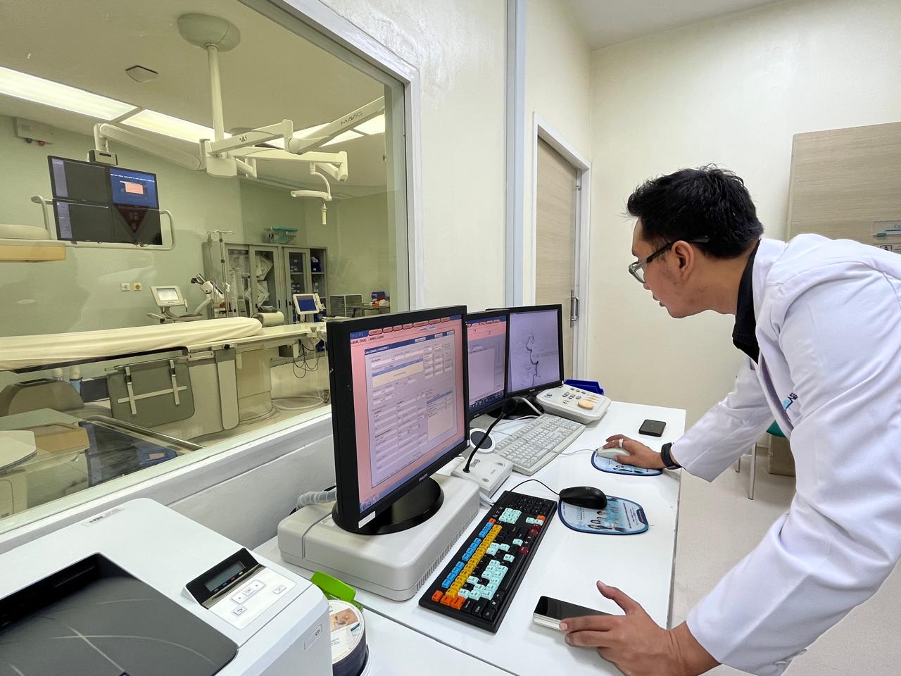 teknologi DSA di RS Colombia Asia Semarang. (matasemarang.com/Lia Dina)