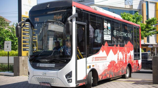 Trans Semarang lakukan uji coba bus listrik Hyundai